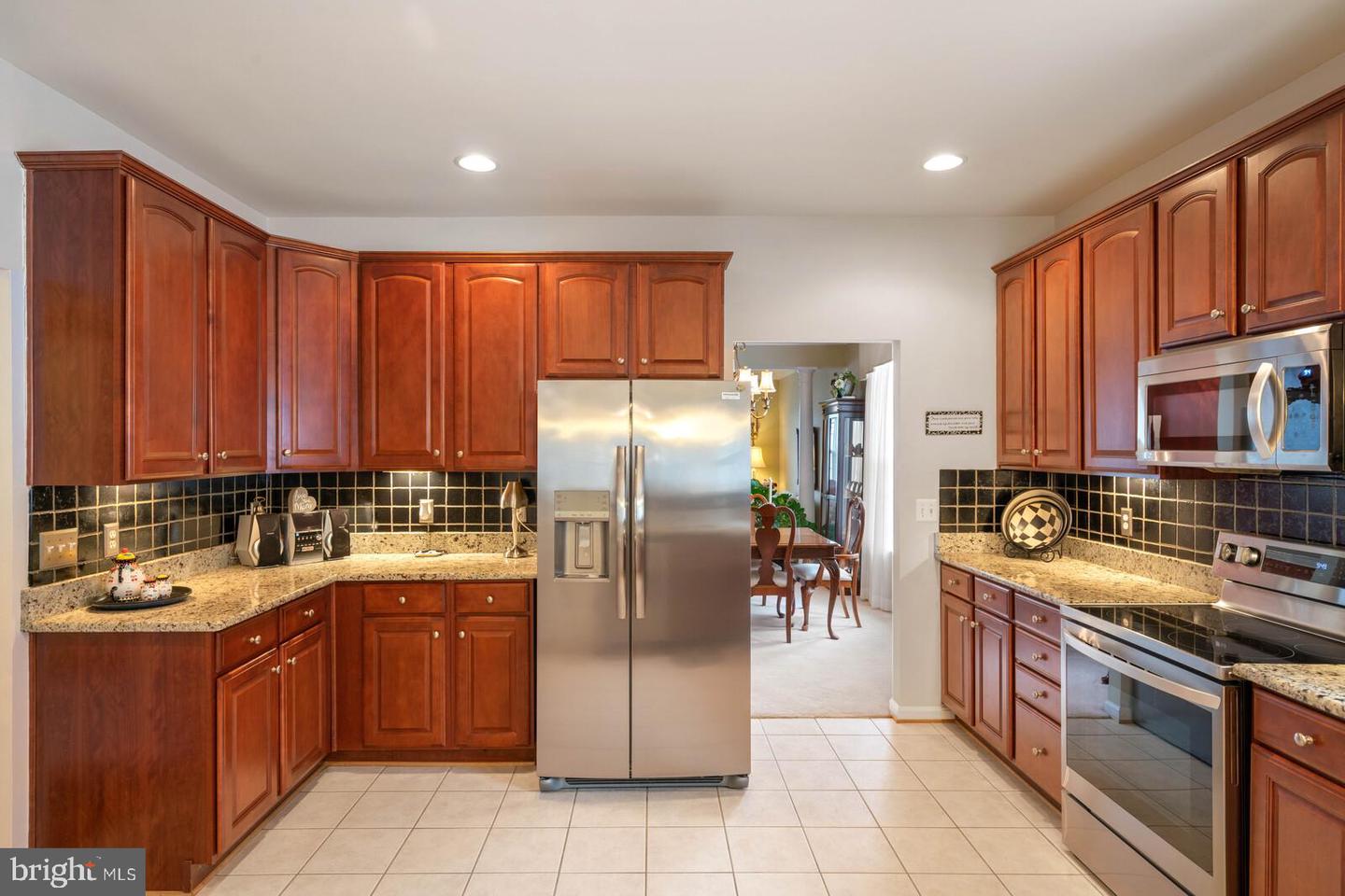 3932 Solstice LANE