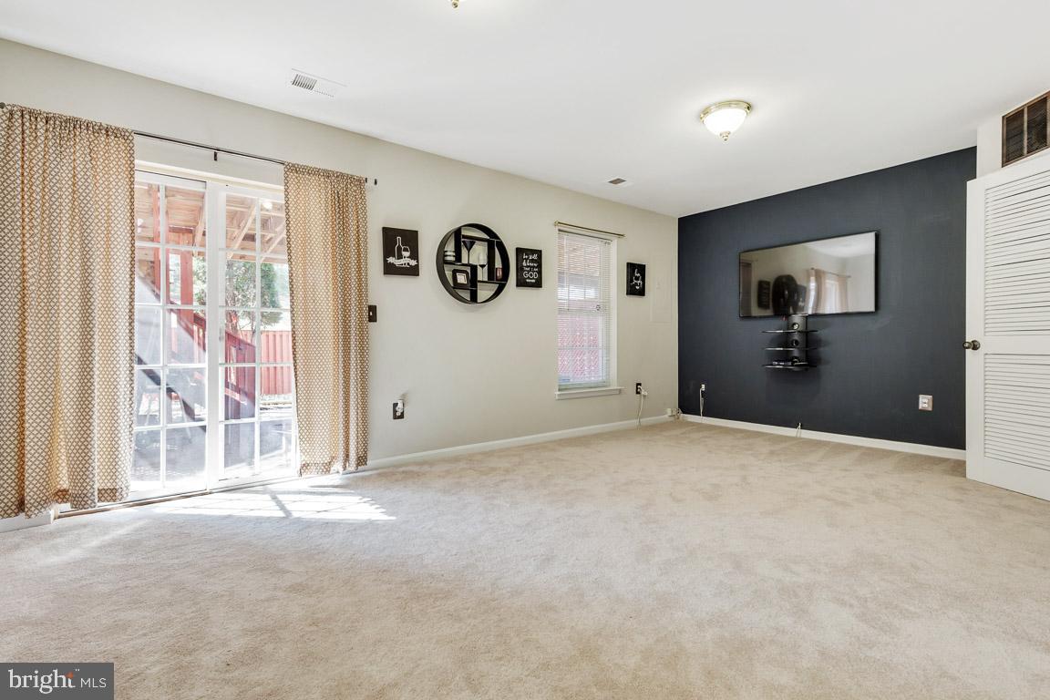 9743 Cheshire Ridge CIRCLE
