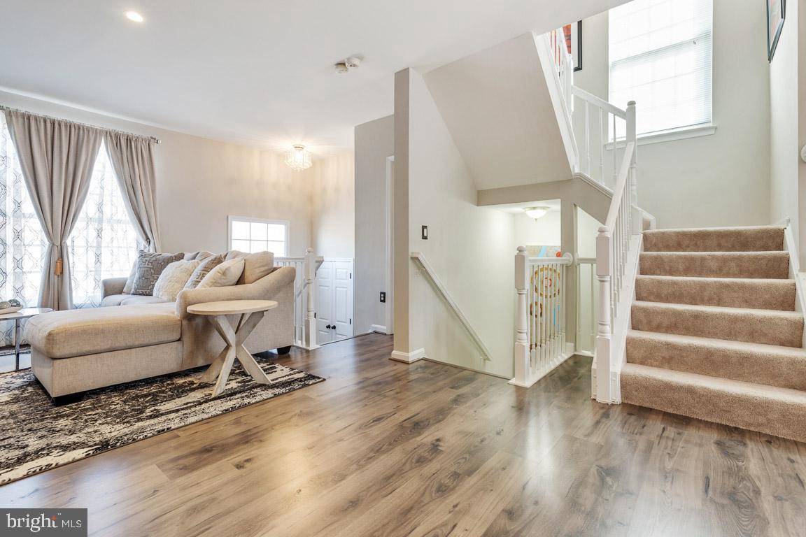 9743 Cheshire Ridge CIRCLE