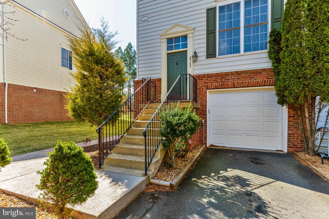 9743 Cheshire Ridge CIRCLE