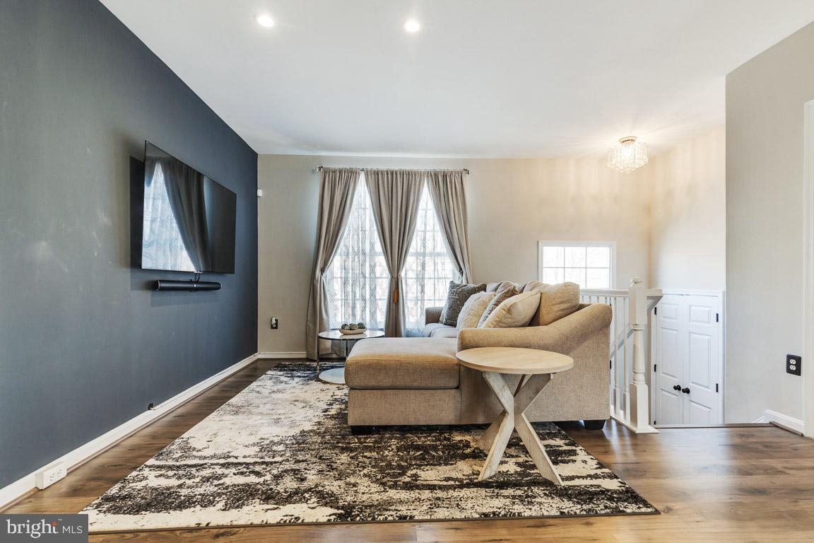 9743 Cheshire Ridge CIRCLE