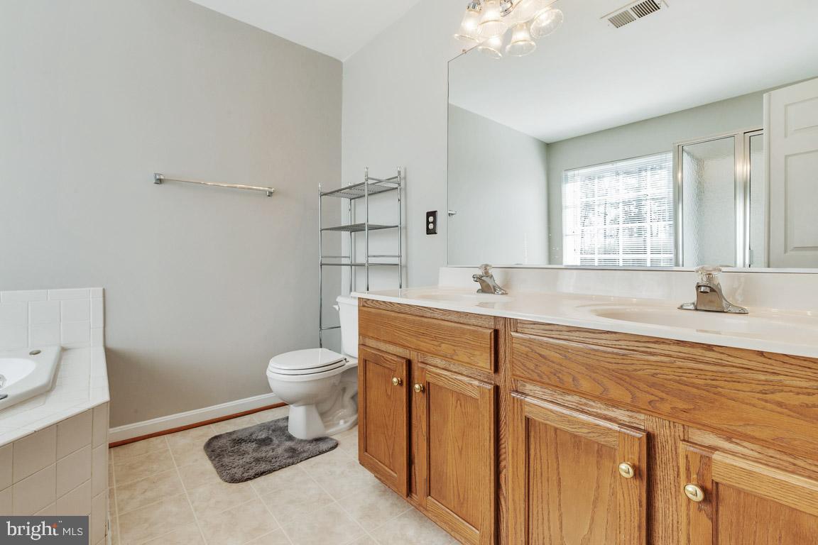 9743 Cheshire Ridge CIRCLE