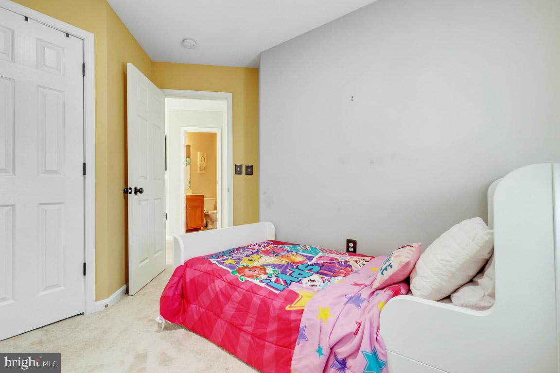 9743 Cheshire Ridge CIRCLE
