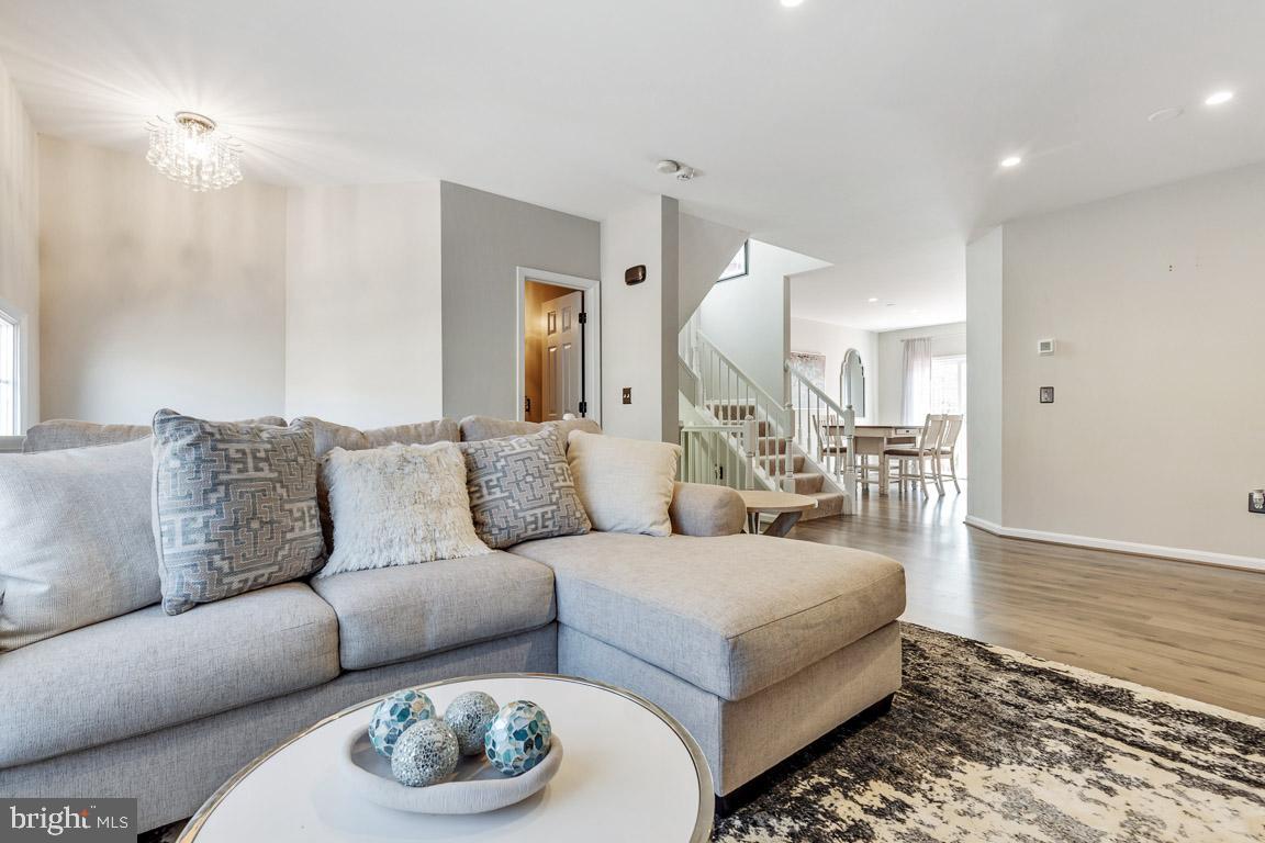 9743 Cheshire Ridge CIRCLE