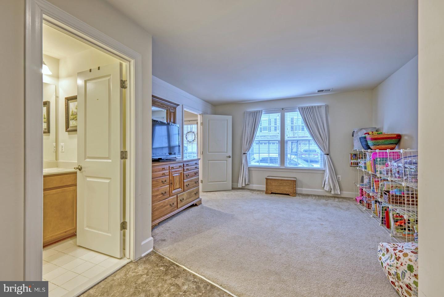 13826 Litespeed WAY