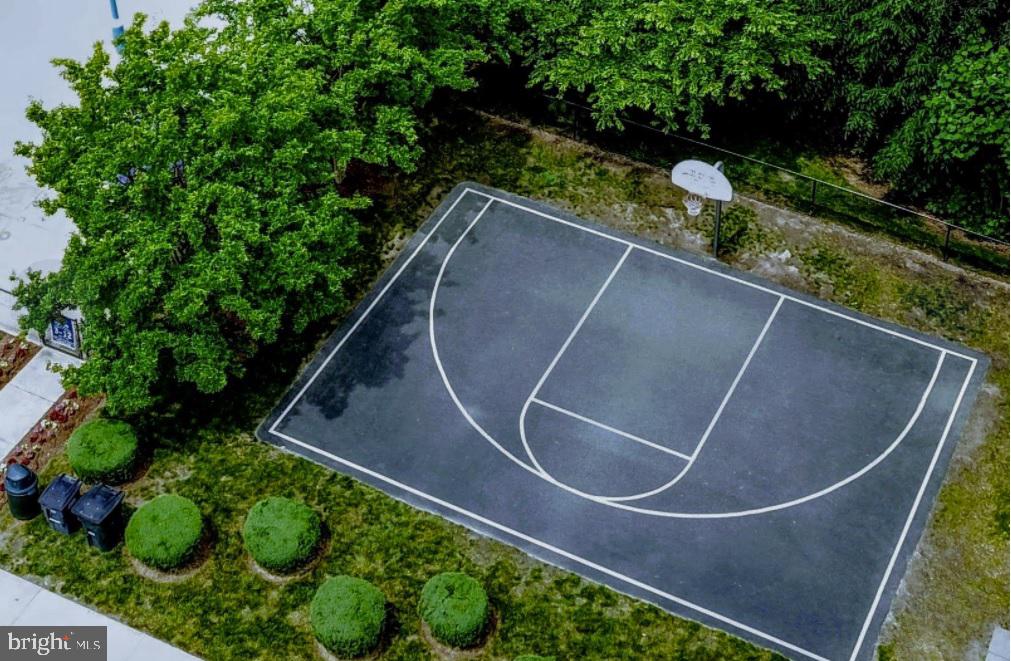 2703 Crabapple COURT