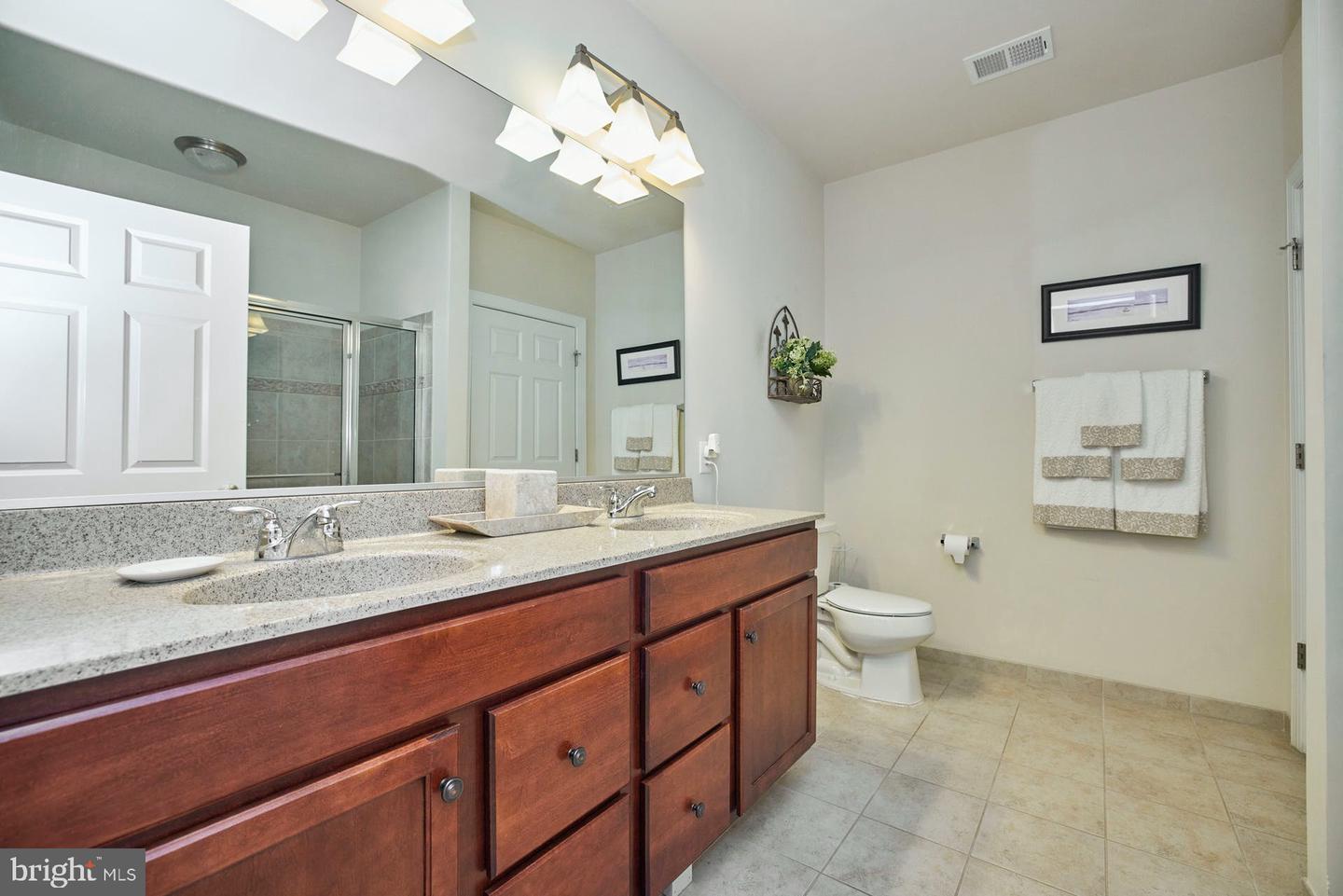 15211 Royal Crest DRIVE Unit: 402
