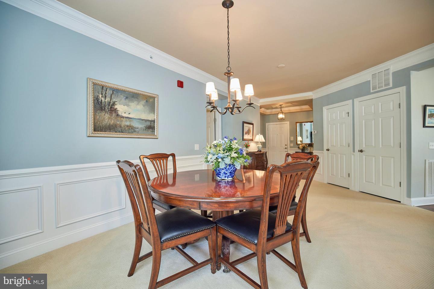 15211 Royal Crest DRIVE Unit: 402