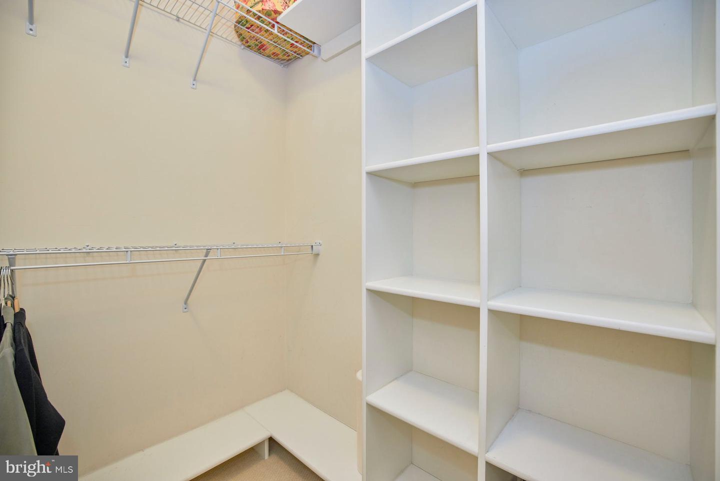 15211 Royal Crest DRIVE Unit: 402
