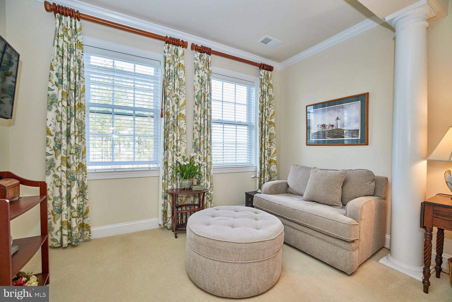 15211 Royal Crest DRIVE Unit: 402