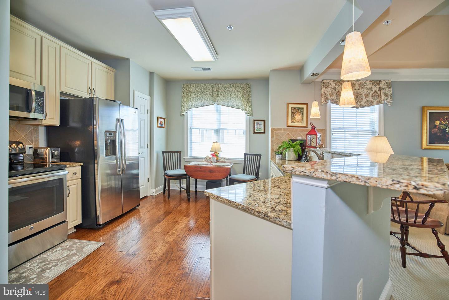 15211 Royal Crest DRIVE Unit: 402