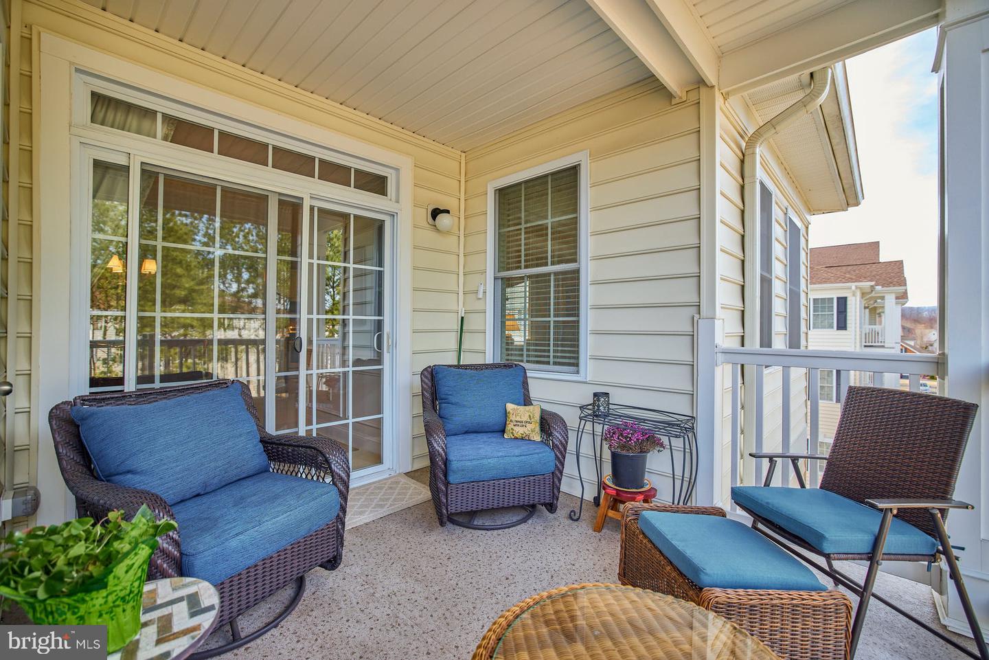 15211 Royal Crest DRIVE Unit: 402