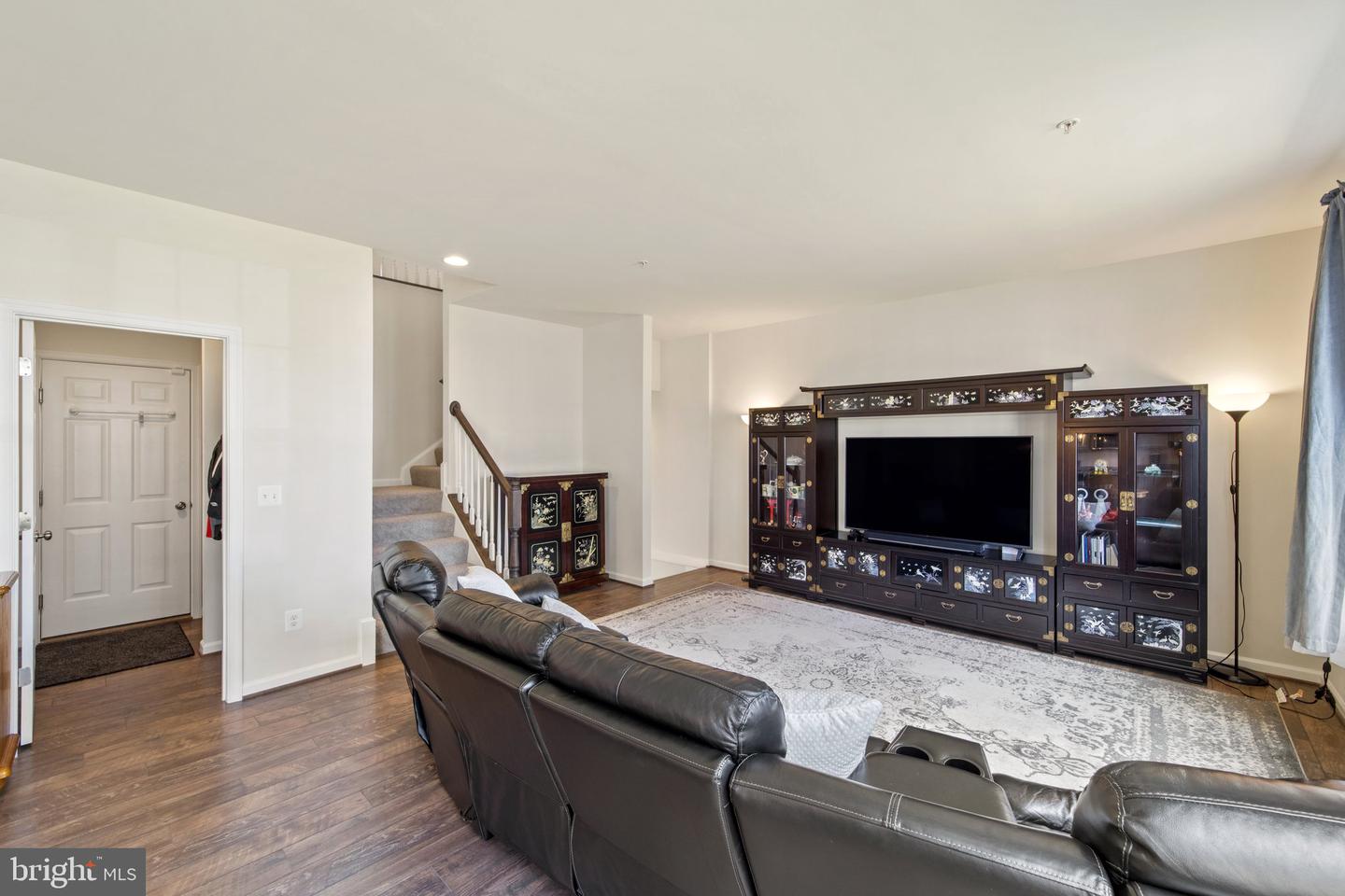 18205 Thunderbolt ROAD