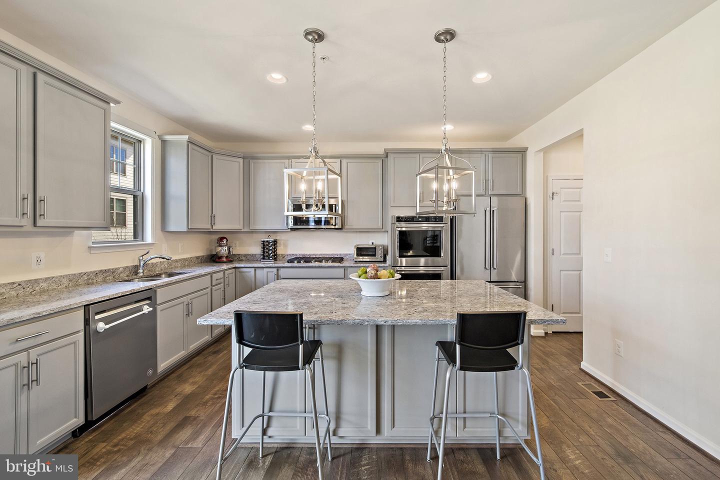 18205 Thunderbolt ROAD