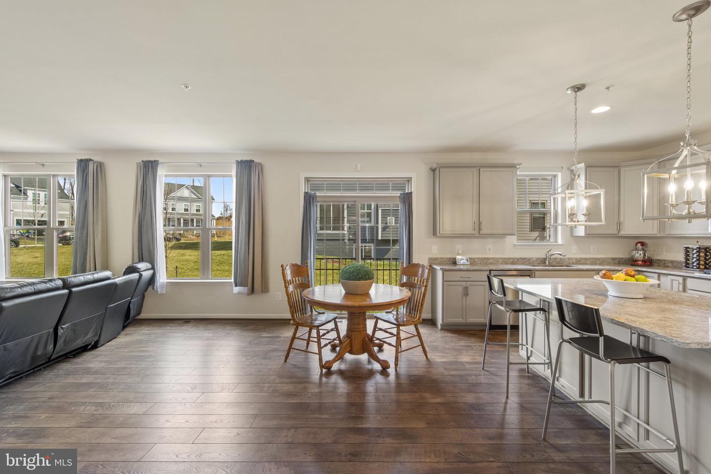 18205 Thunderbolt ROAD