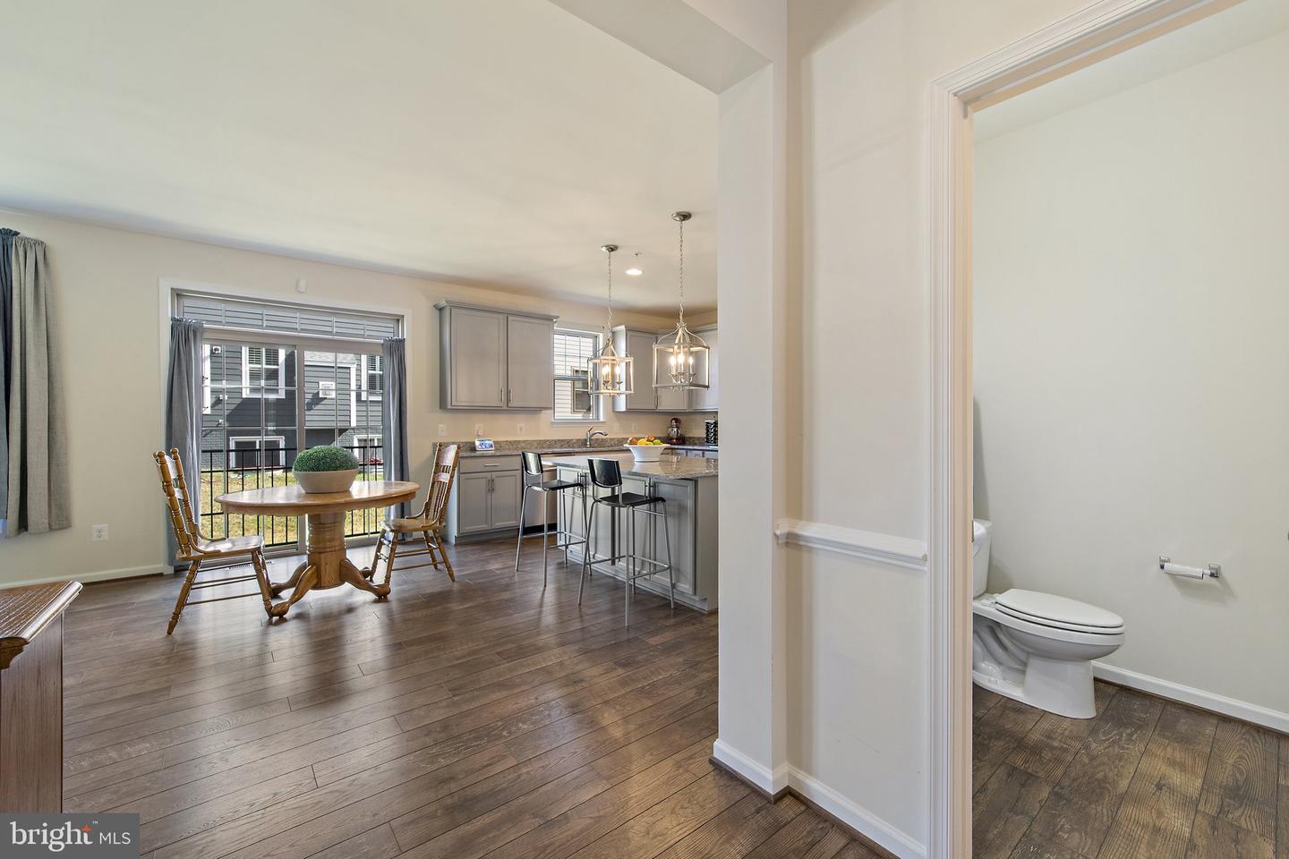 18205 Thunderbolt ROAD