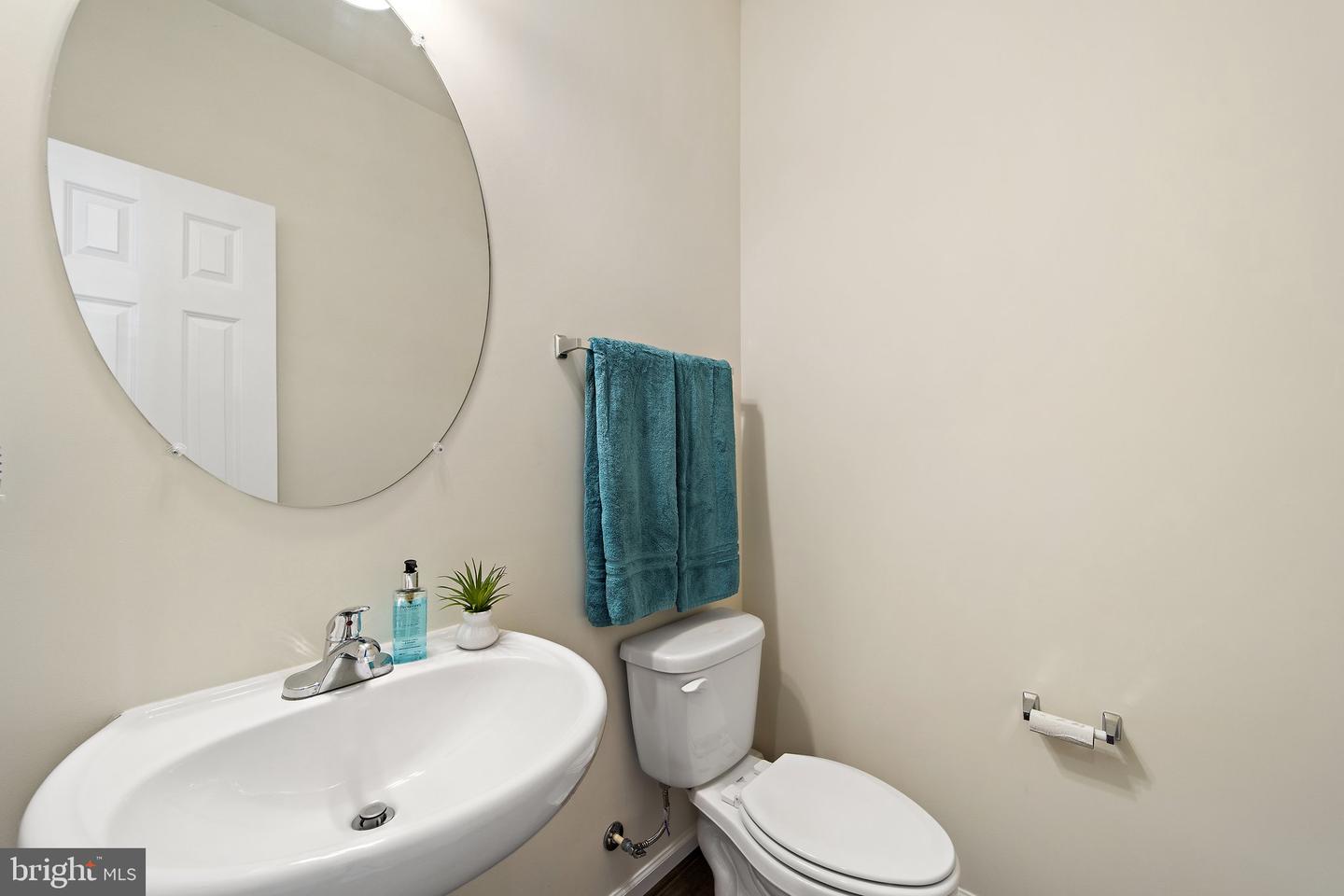 18205 Thunderbolt ROAD