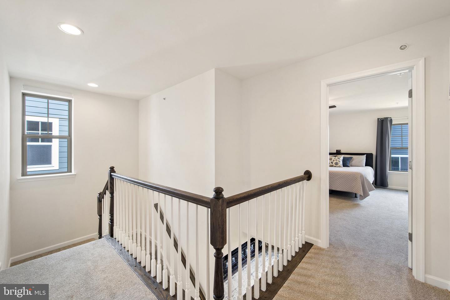18205 Thunderbolt ROAD