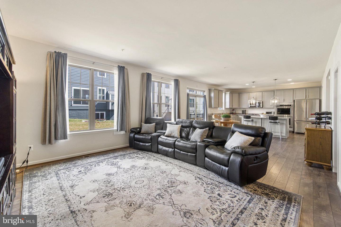 18205 Thunderbolt ROAD