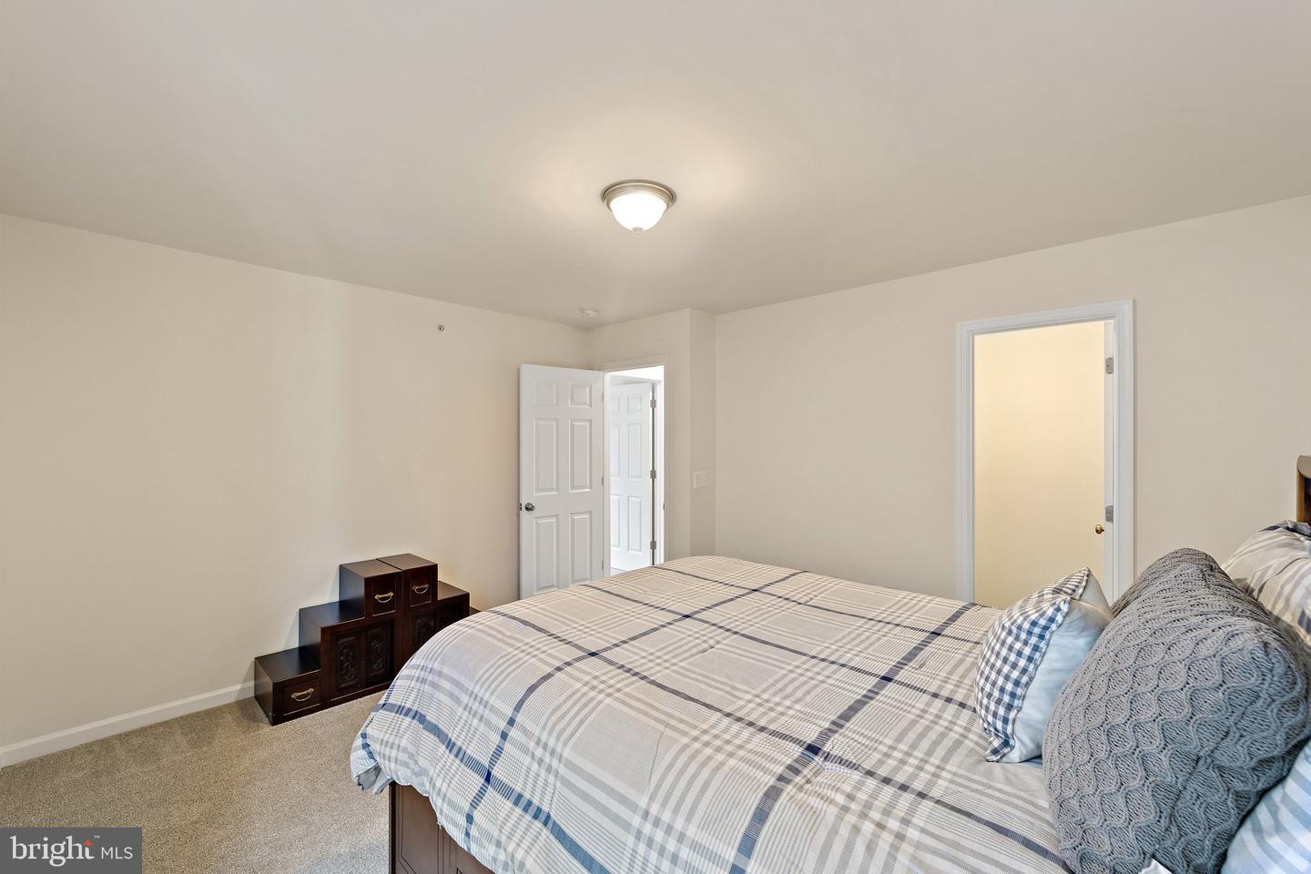 18205 Thunderbolt ROAD
