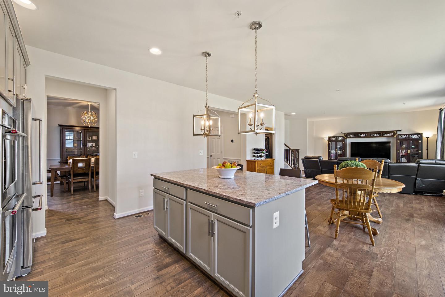 18205 Thunderbolt ROAD