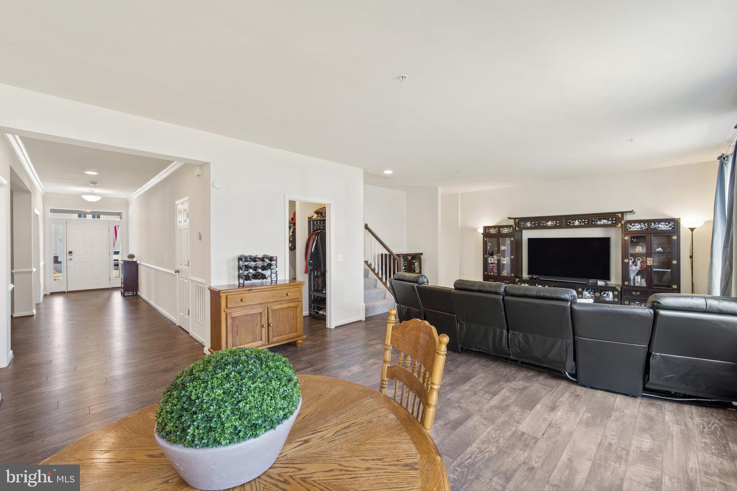18205 Thunderbolt ROAD