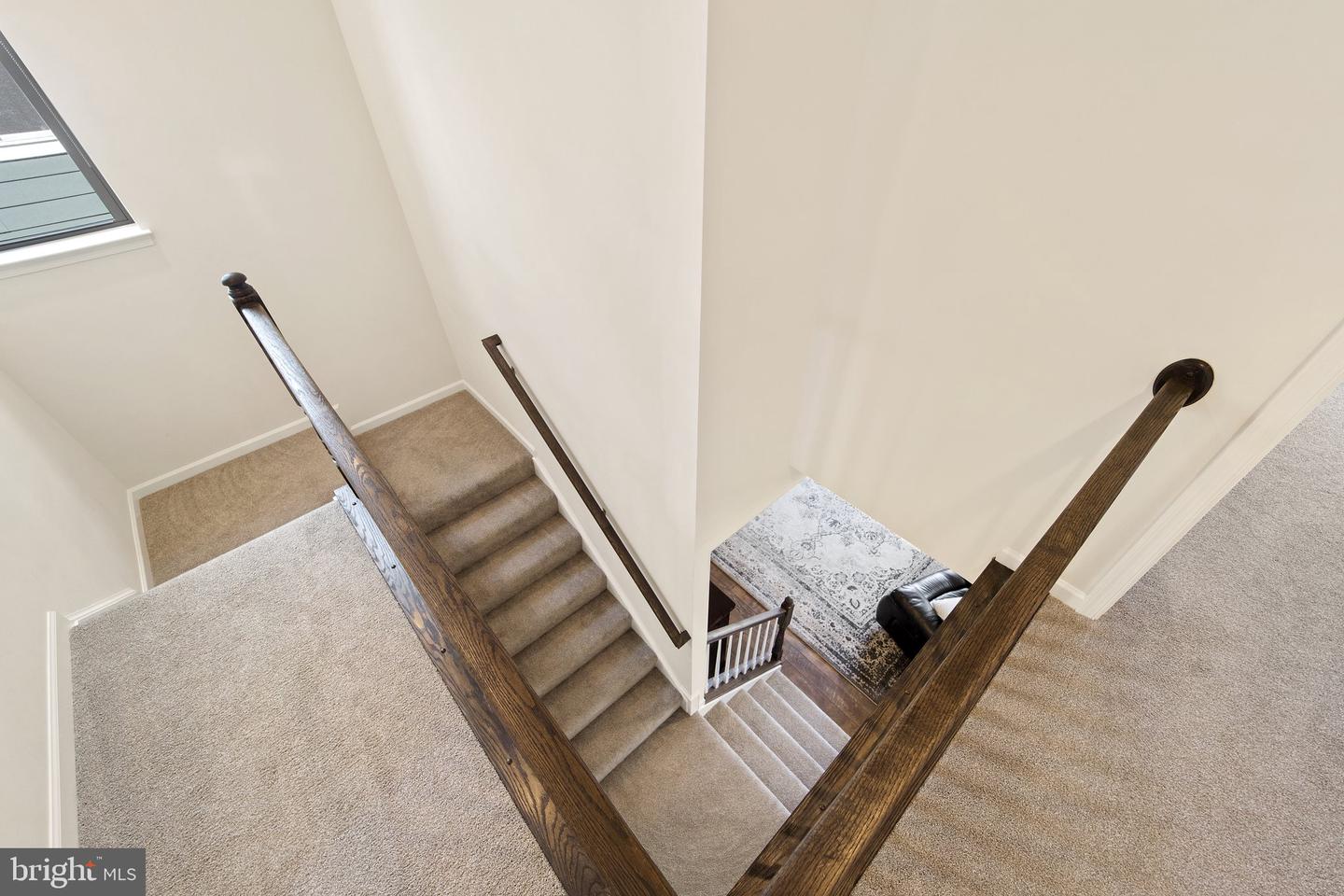 18205 Thunderbolt ROAD