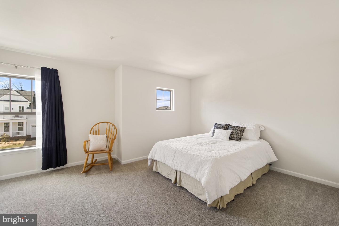 18205 Thunderbolt ROAD