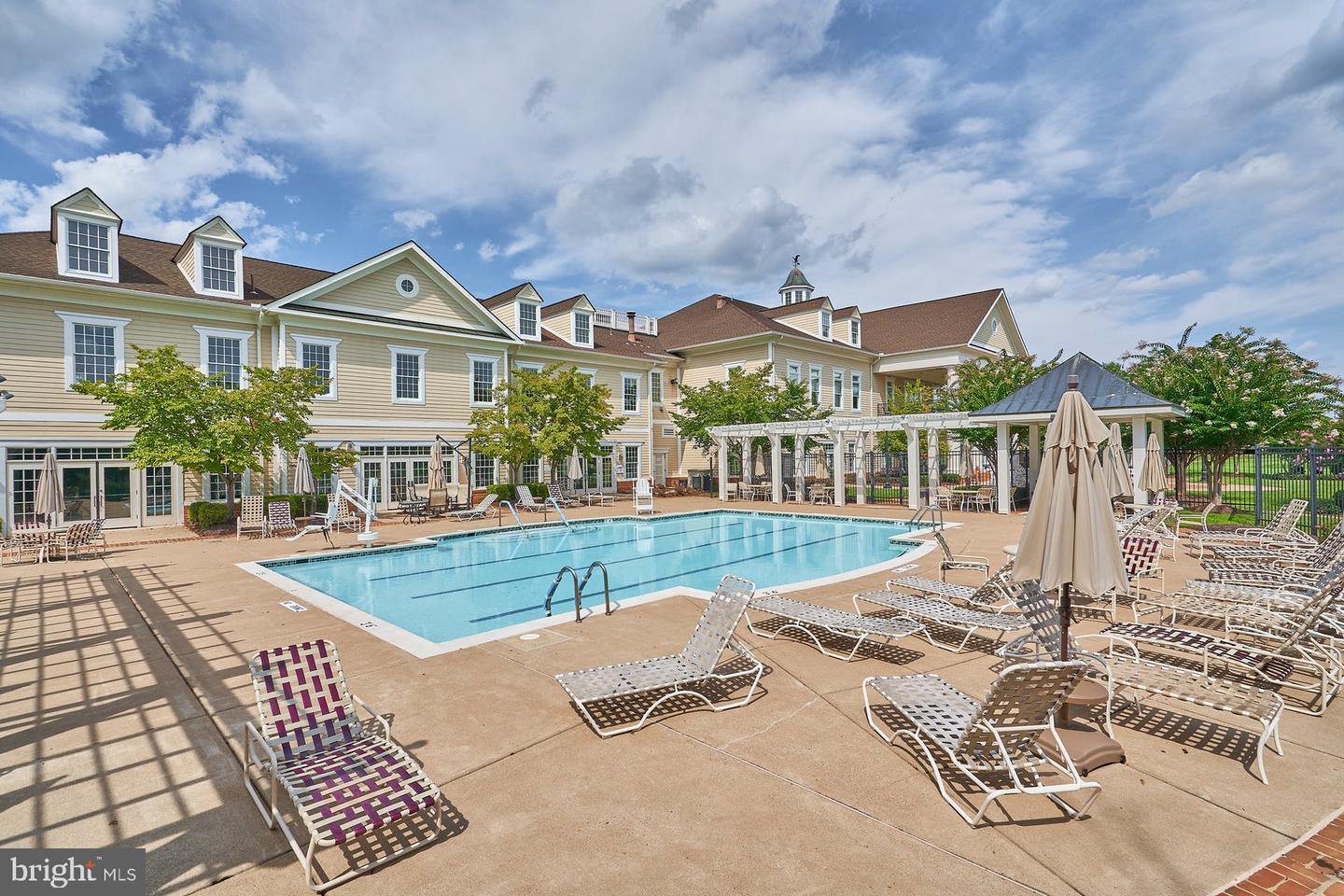 15231 Royal Crest DRIVE Unit: 306