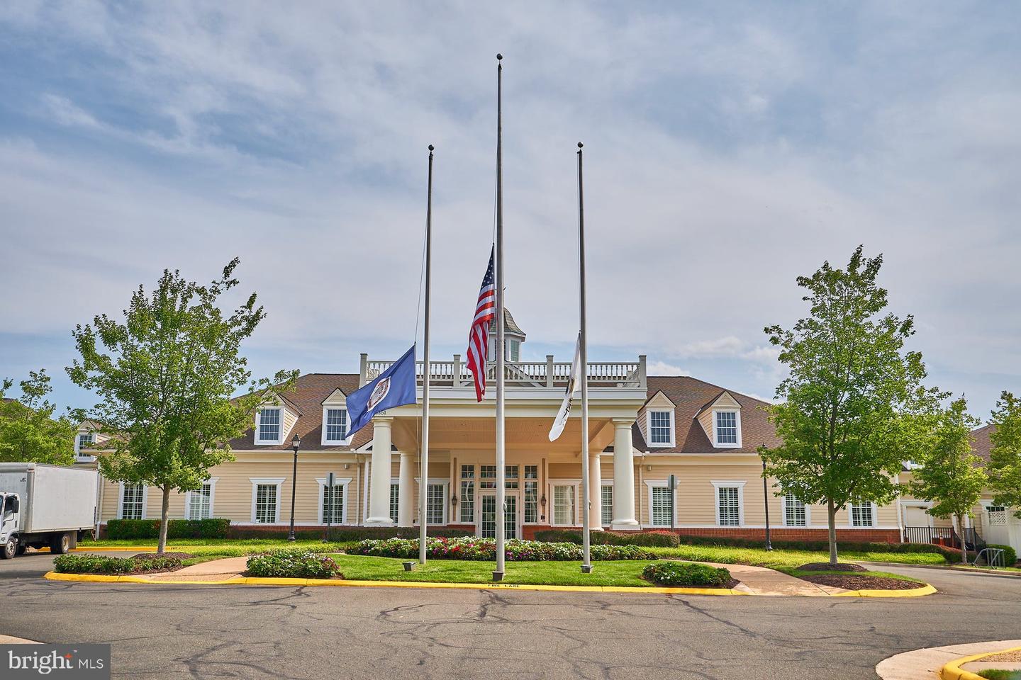 15231 Royal Crest DRIVE Unit: 306