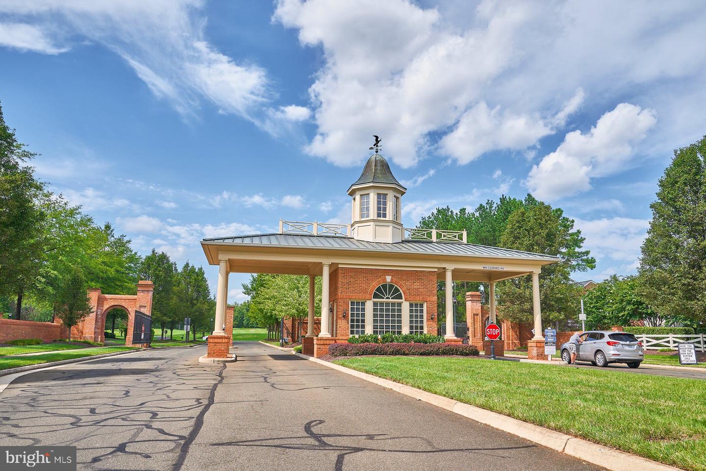 15231 Royal Crest DRIVE Unit: 306