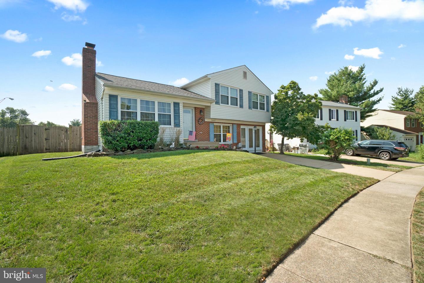 7647 Michelle COURT