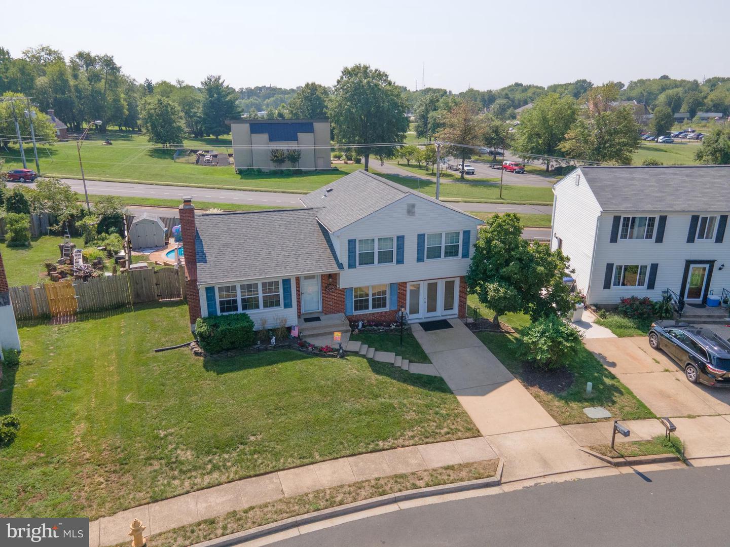 7647 Michelle COURT