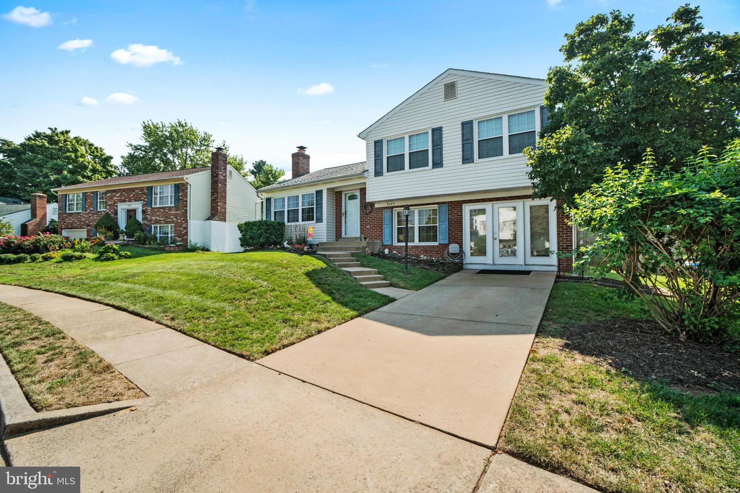 7647 Michelle COURT