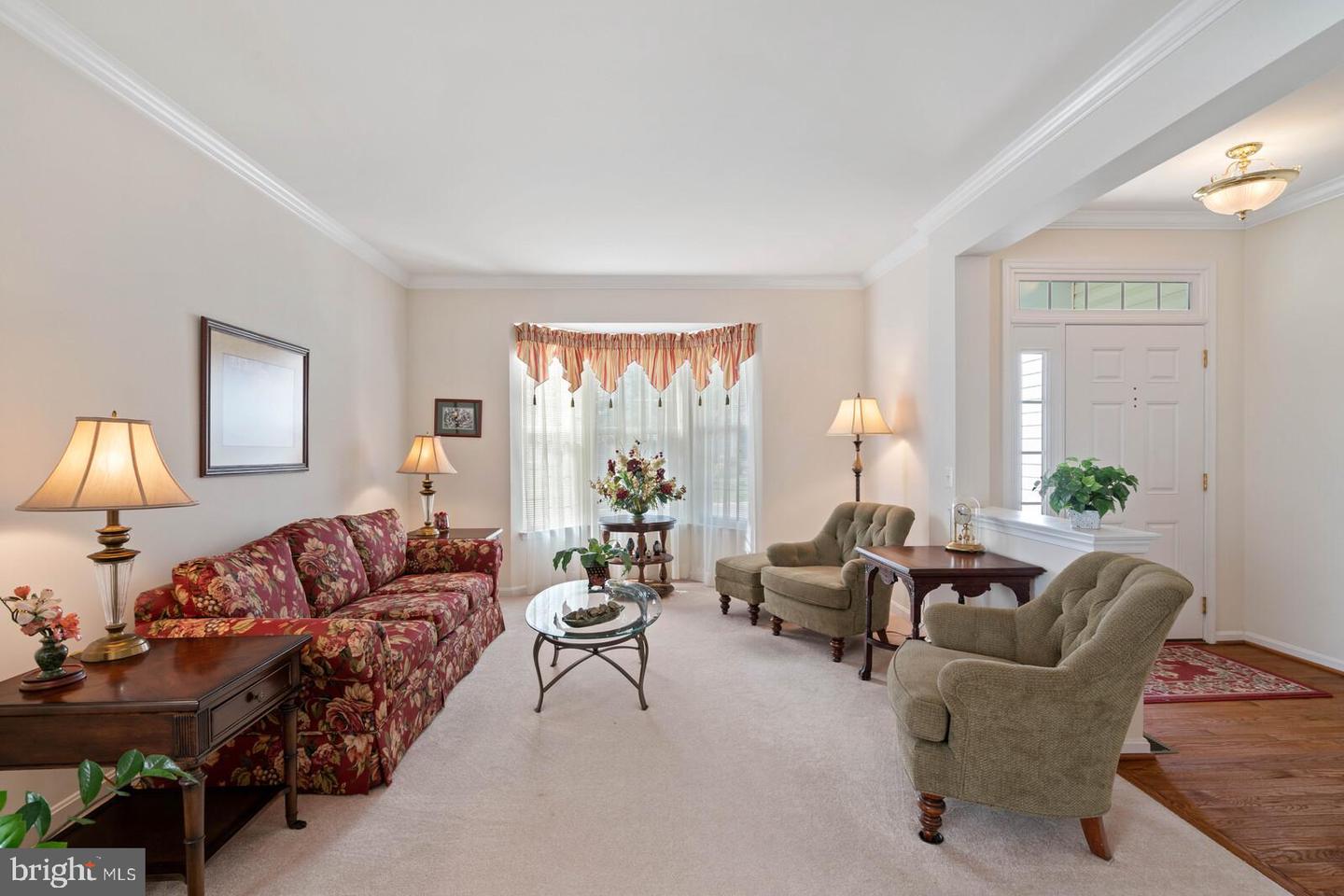 3933 Solstice LANE