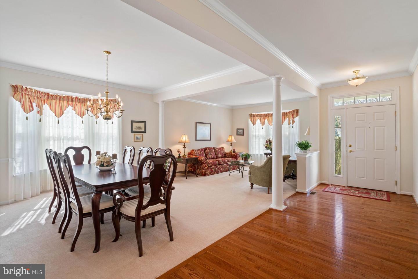3933 Solstice LANE