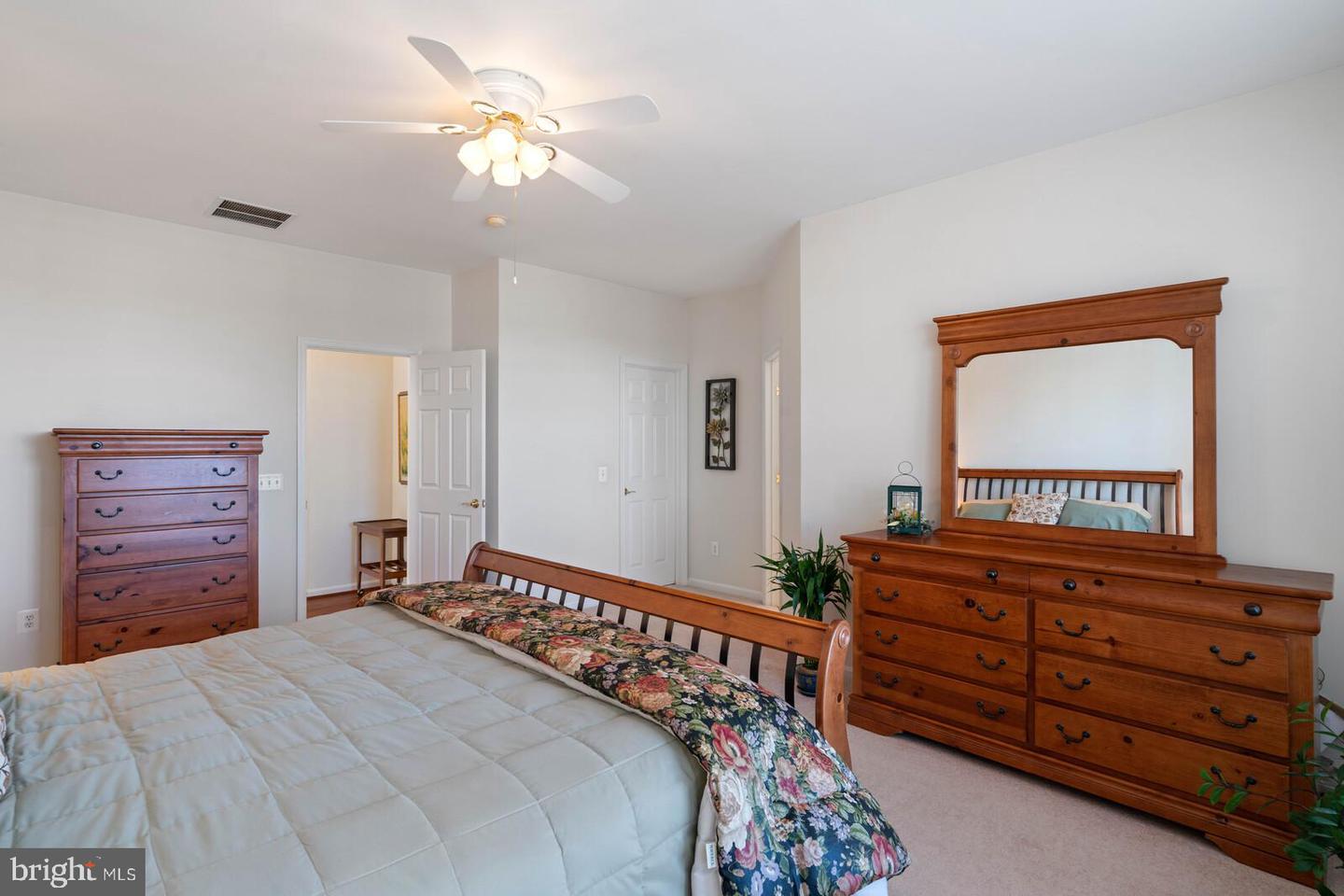 3933 Solstice LANE
