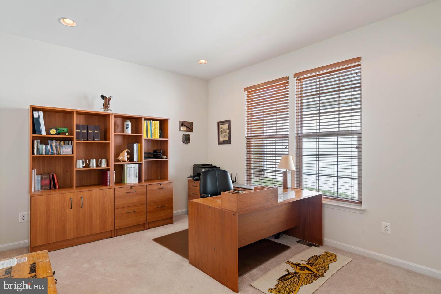 3933 Solstice LANE