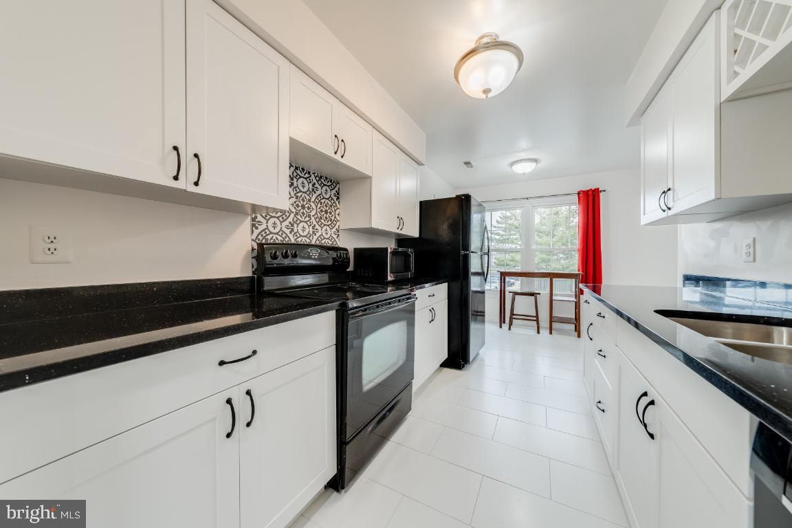 7566 Belle Grae DRIVE Unit: 9