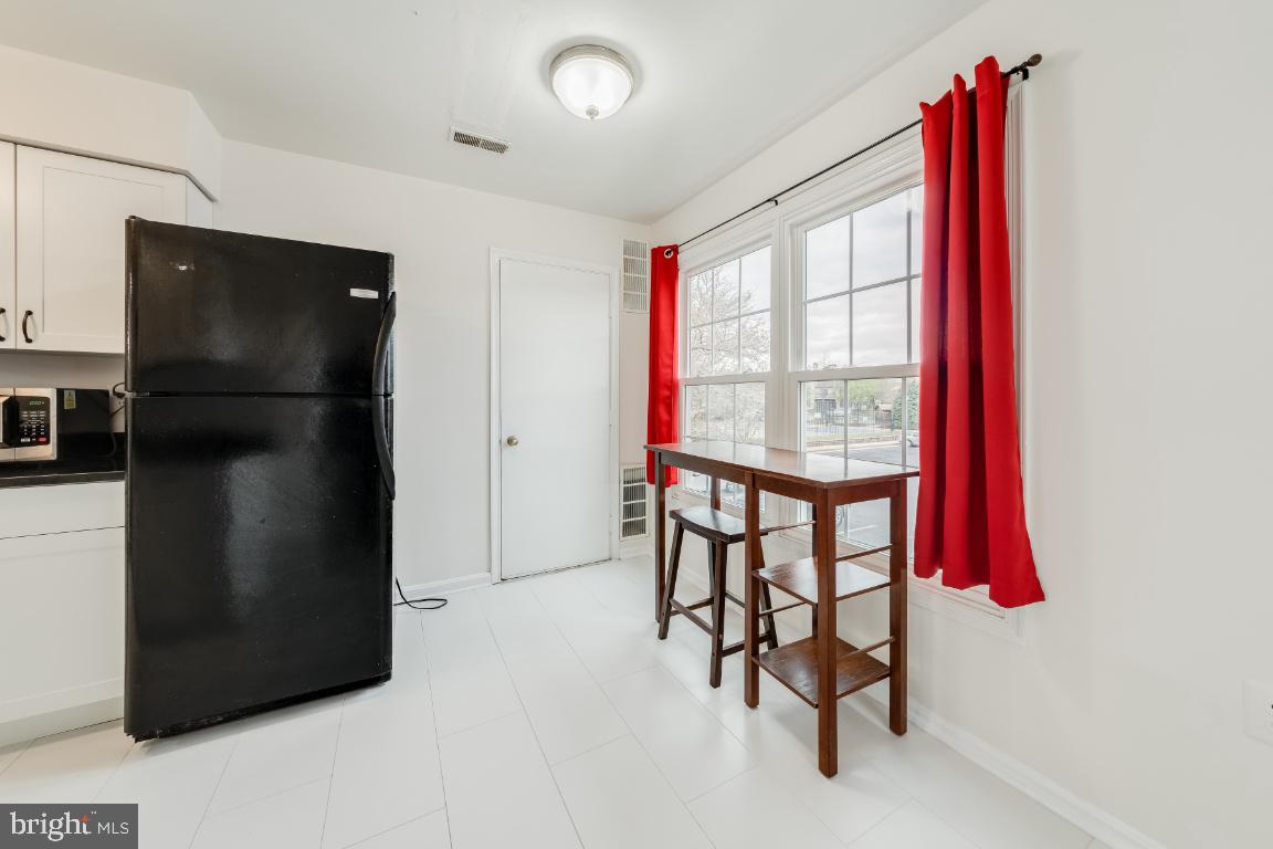 7566 Belle Grae DRIVE Unit: 9