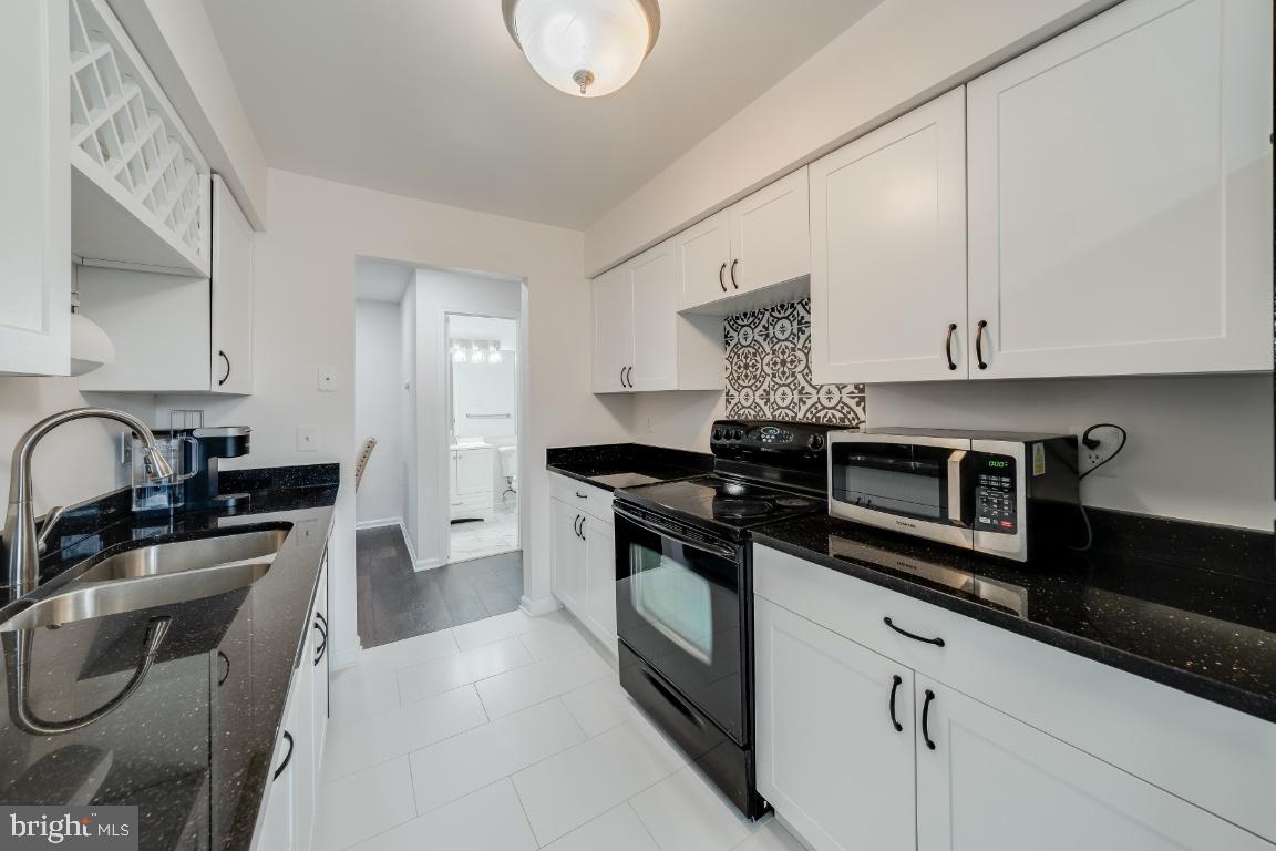 7566 Belle Grae DRIVE Unit: 9
