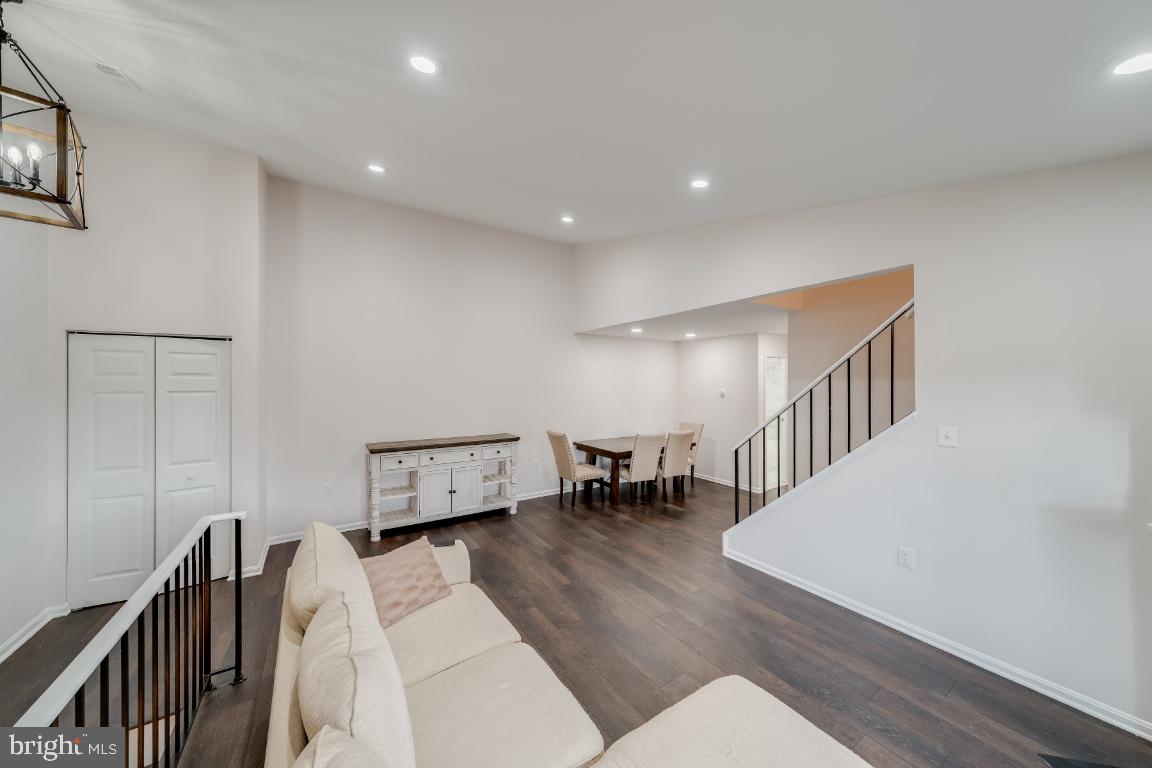 7566 Belle Grae DRIVE Unit: 9