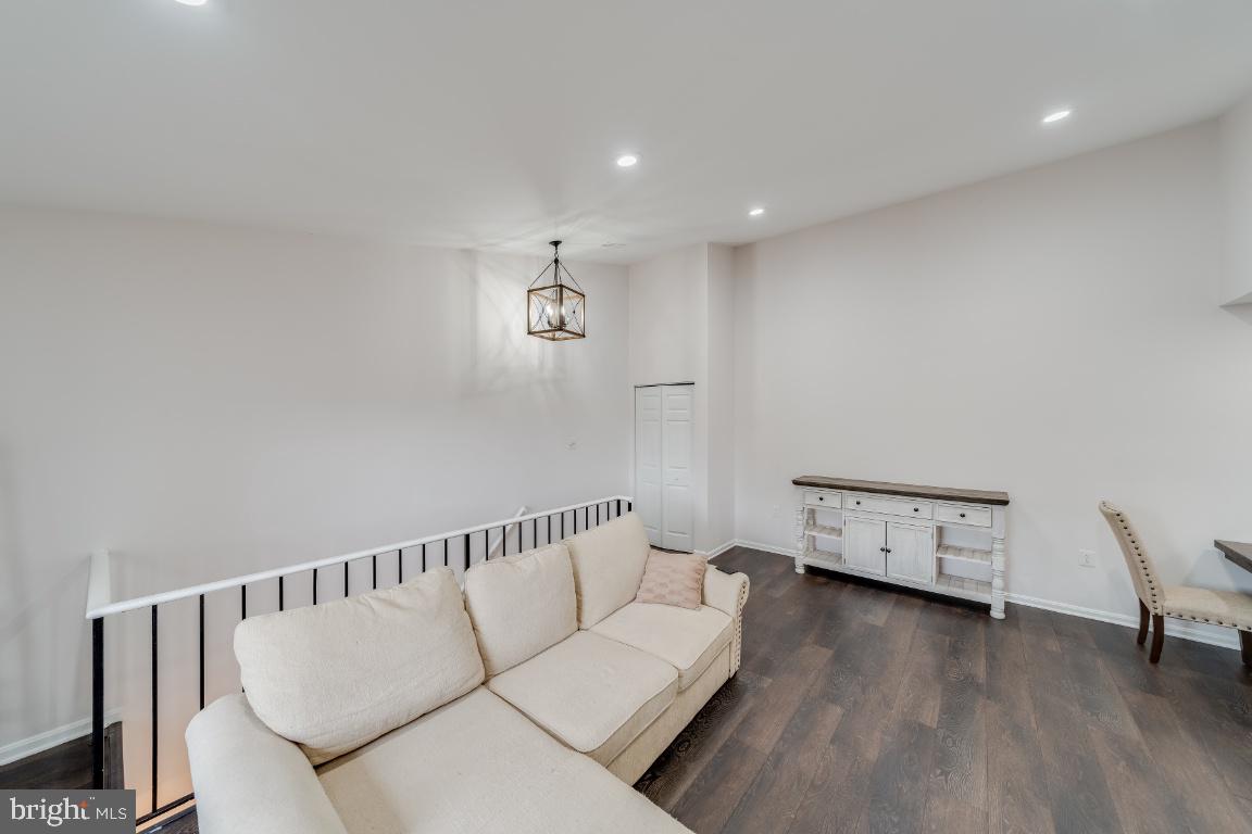 7566 Belle Grae DRIVE Unit: 9