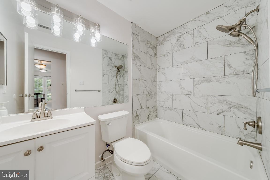 7566 Belle Grae DRIVE Unit: 9