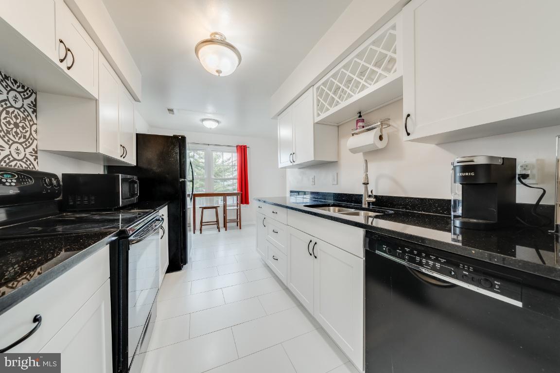 7566 Belle Grae DRIVE Unit: 9