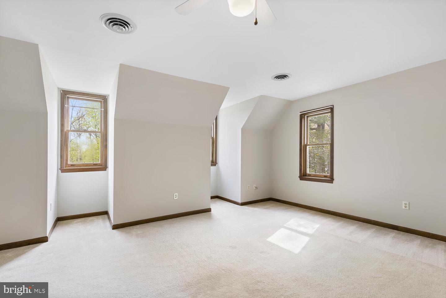 18602 Cabin ROAD