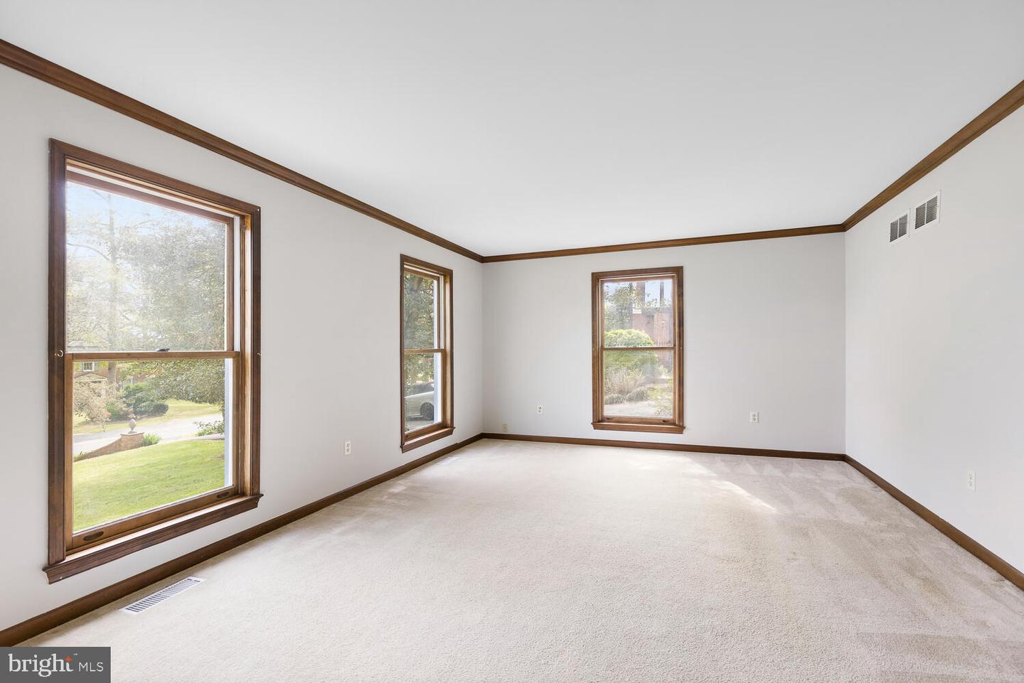 18602 Cabin ROAD