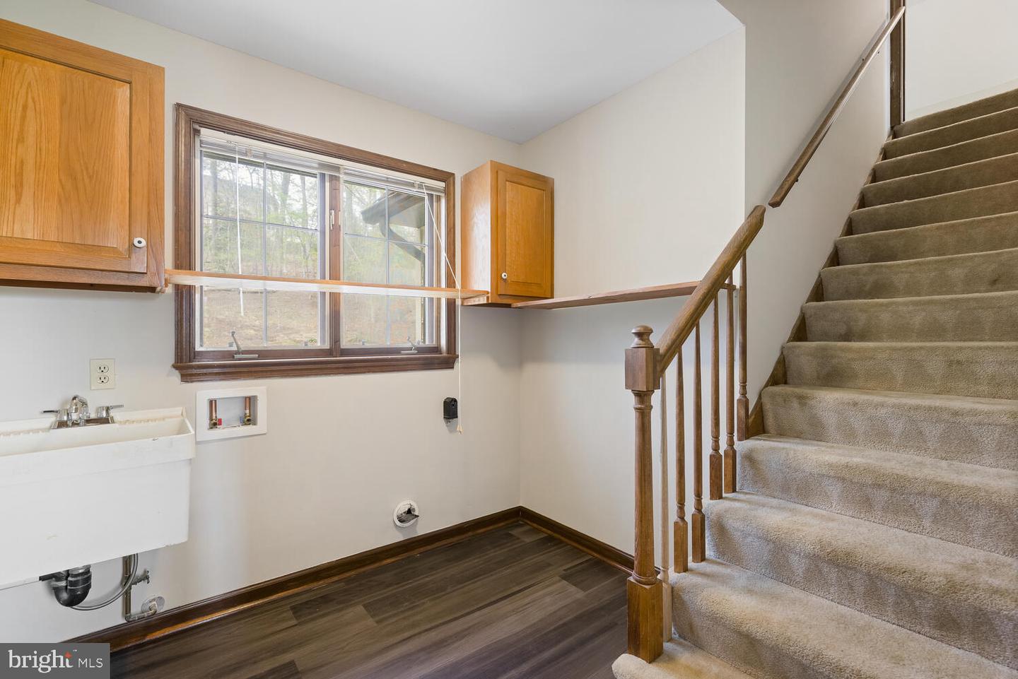18602 Cabin ROAD