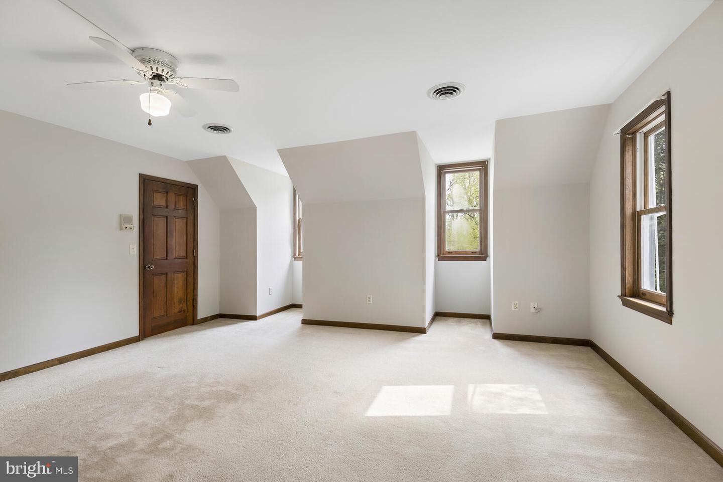 18602 Cabin ROAD