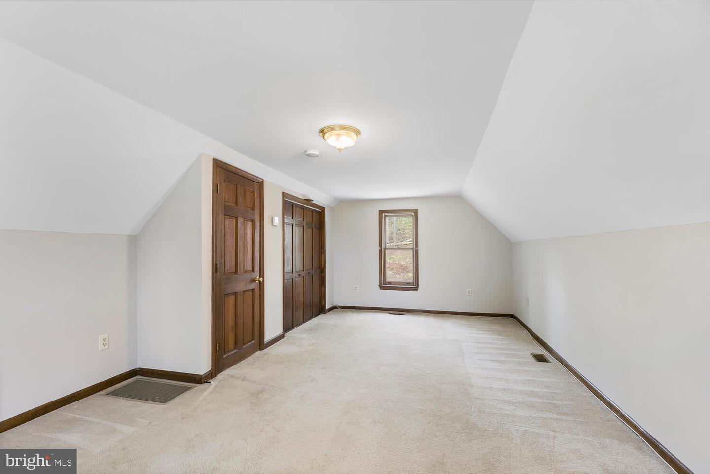 18602 Cabin ROAD
